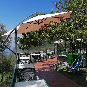Perla Del Levante Hostel
